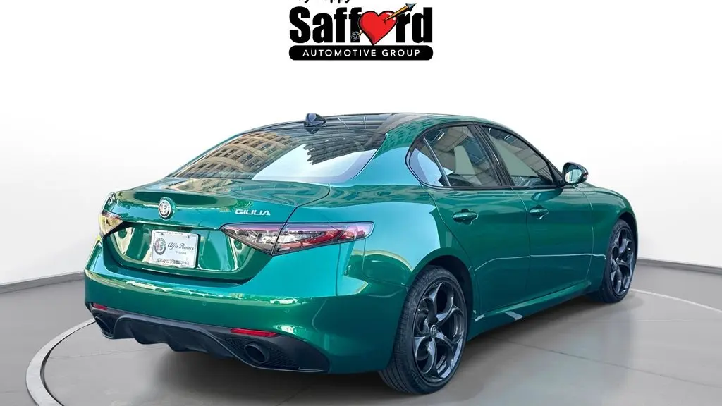 2025 Alfa Romeo Giulia Base