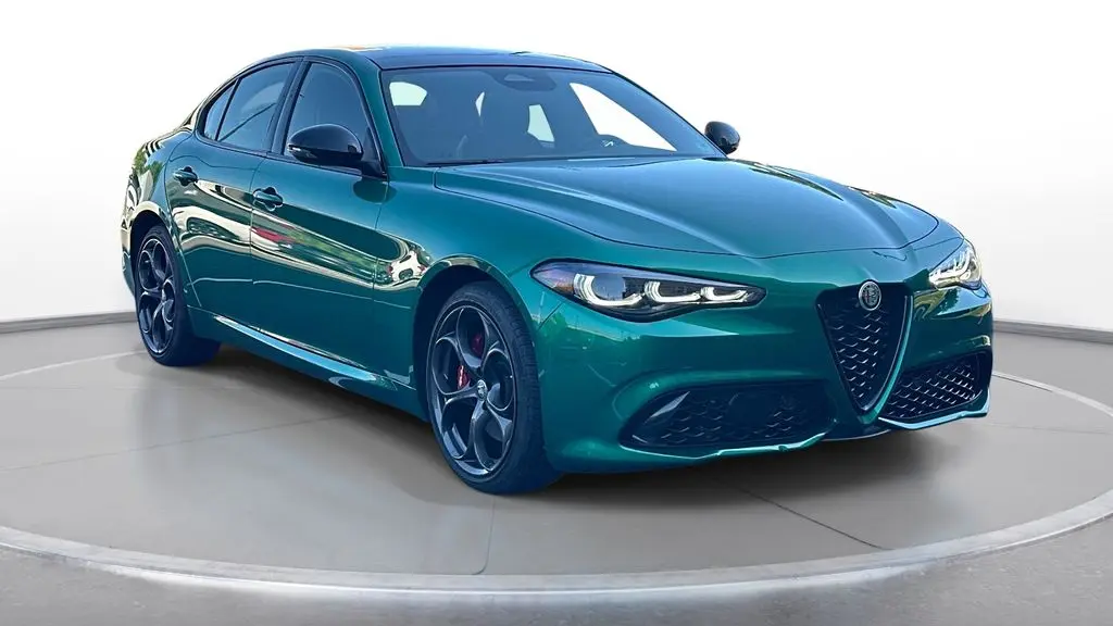2025 Alfa Romeo Giulia Base