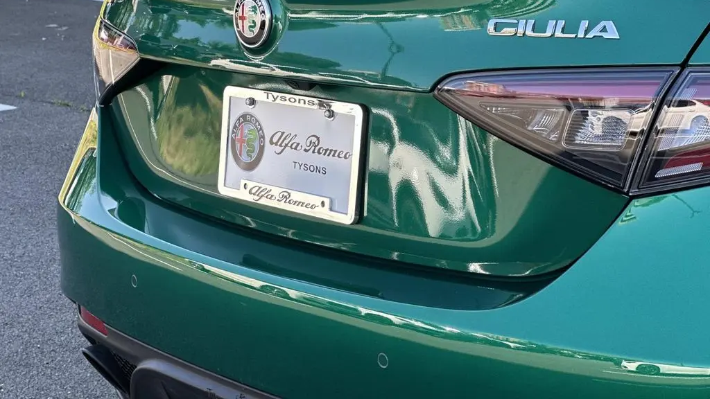 2025 Alfa Romeo Giulia Base