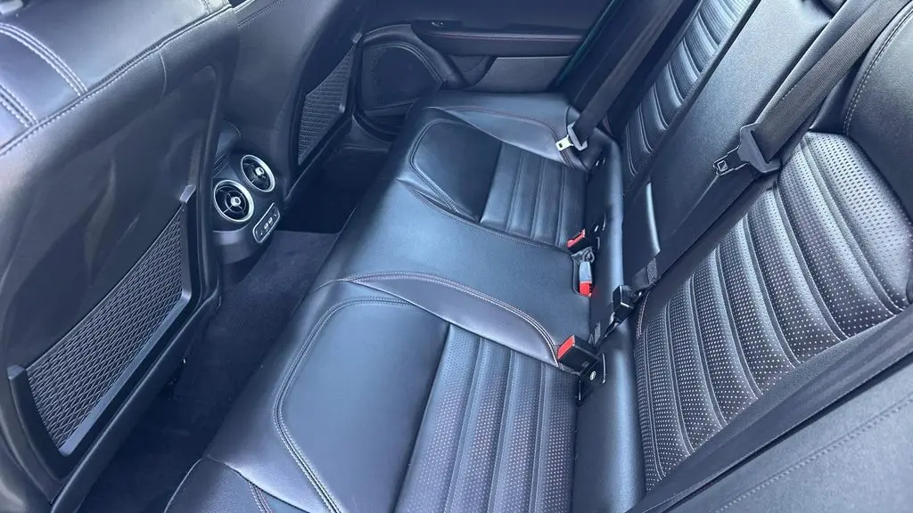 2025 Alfa Romeo Giulia Base