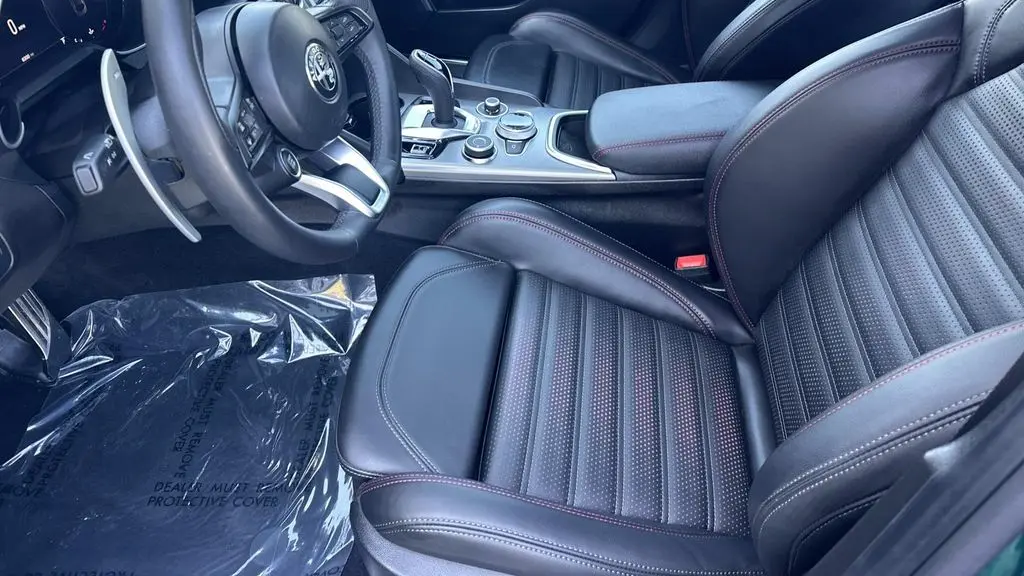 2025 Alfa Romeo Giulia Base