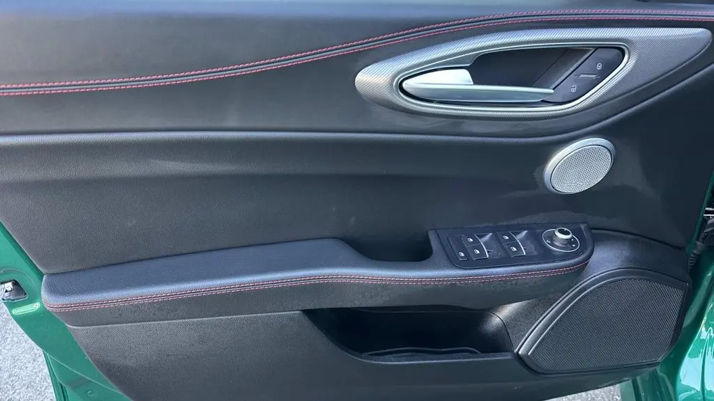 2025 Alfa Romeo Giulia Base