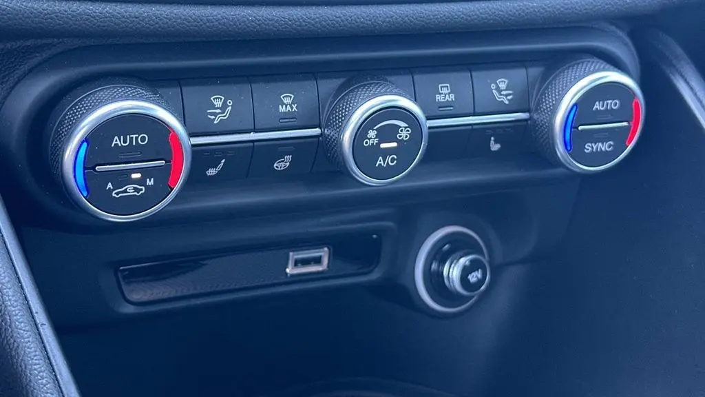 2025 Alfa Romeo Giulia Base