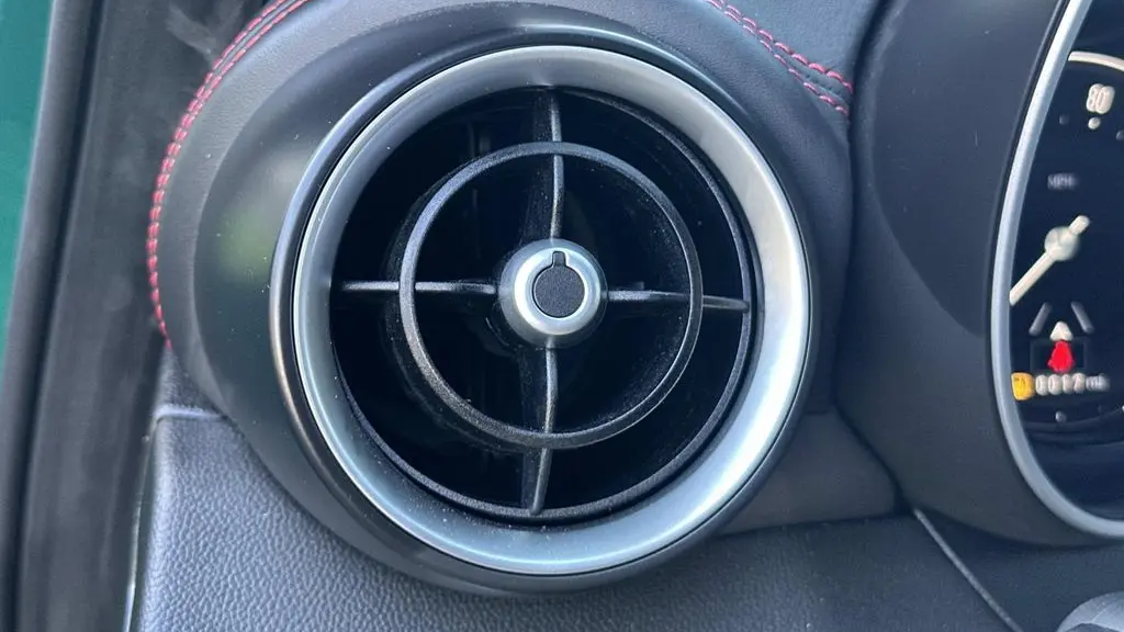 2025 Alfa Romeo Giulia Base