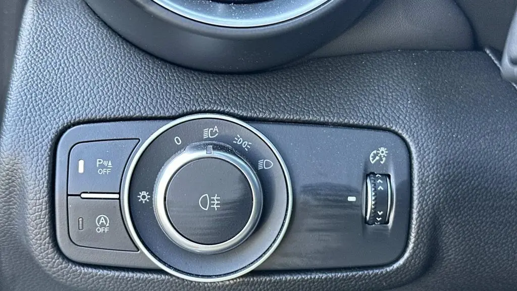 2025 Alfa Romeo Giulia Base