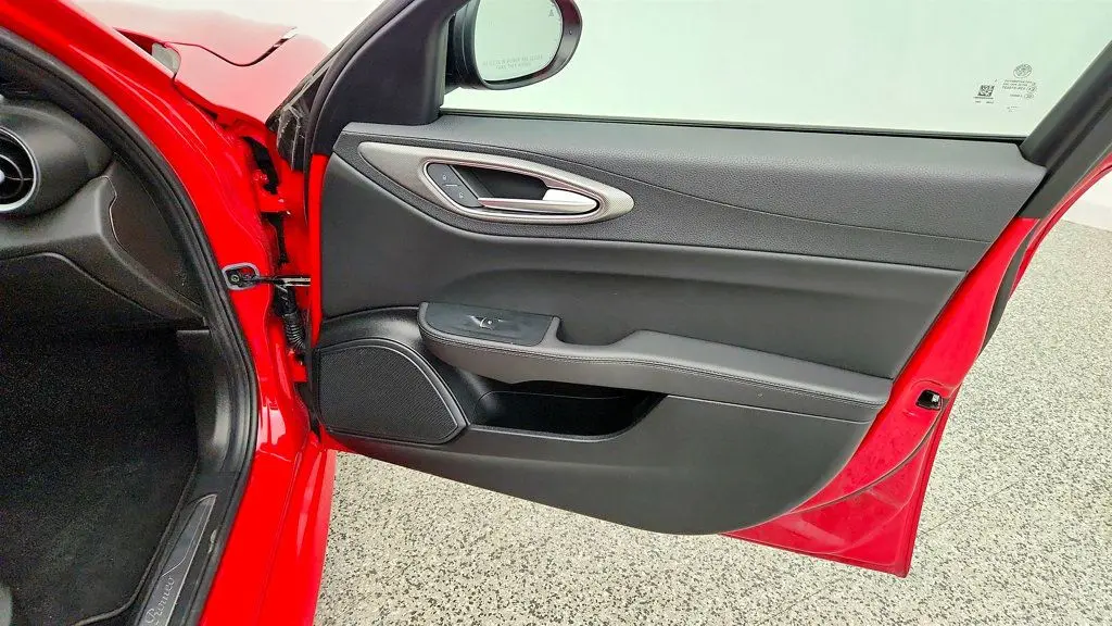 2024 Alfa Romeo Giulia Ti