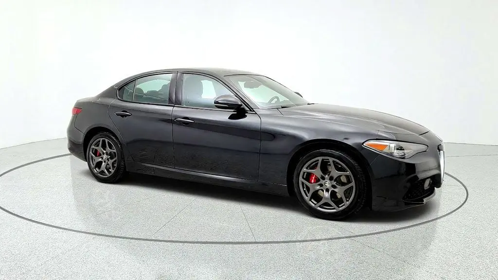 2023 Alfa Romeo Giulia - $21,995