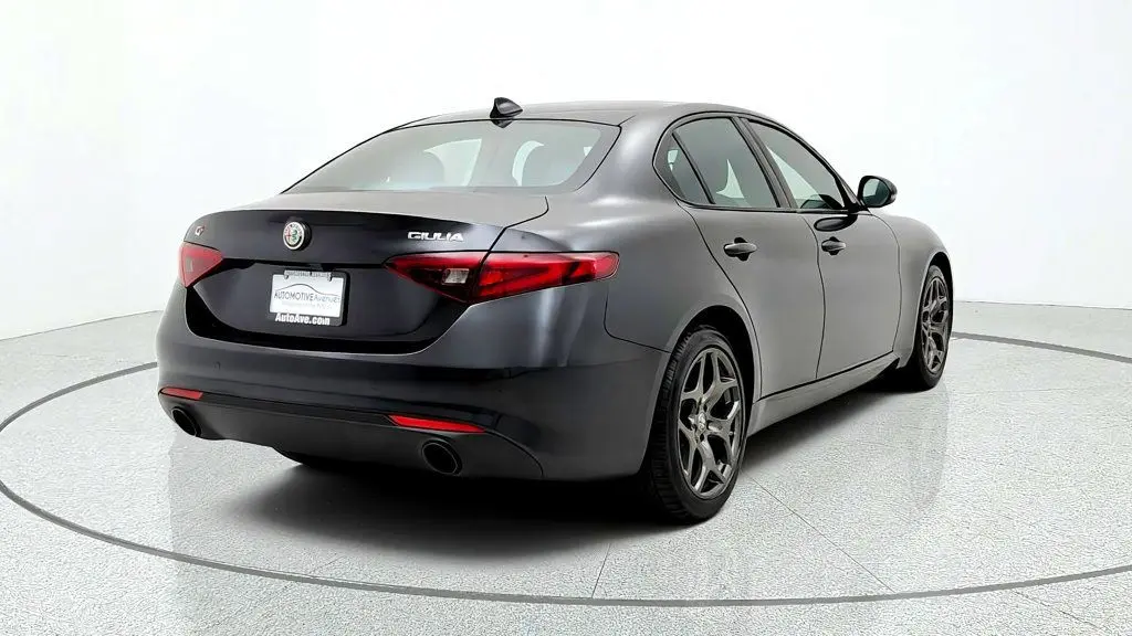 2023 Alfa Romeo Giulia - $21,995