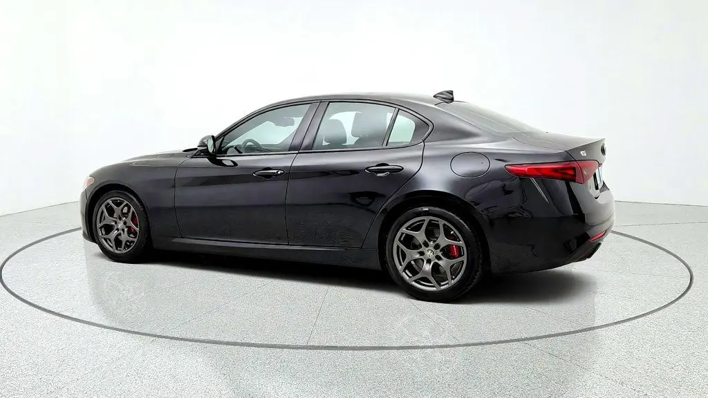 2023 Alfa Romeo Giulia - $21,995
