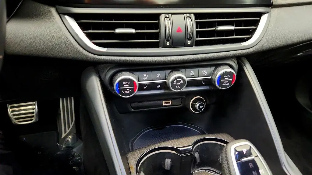2023 Alfa Romeo Giulia - $21,995