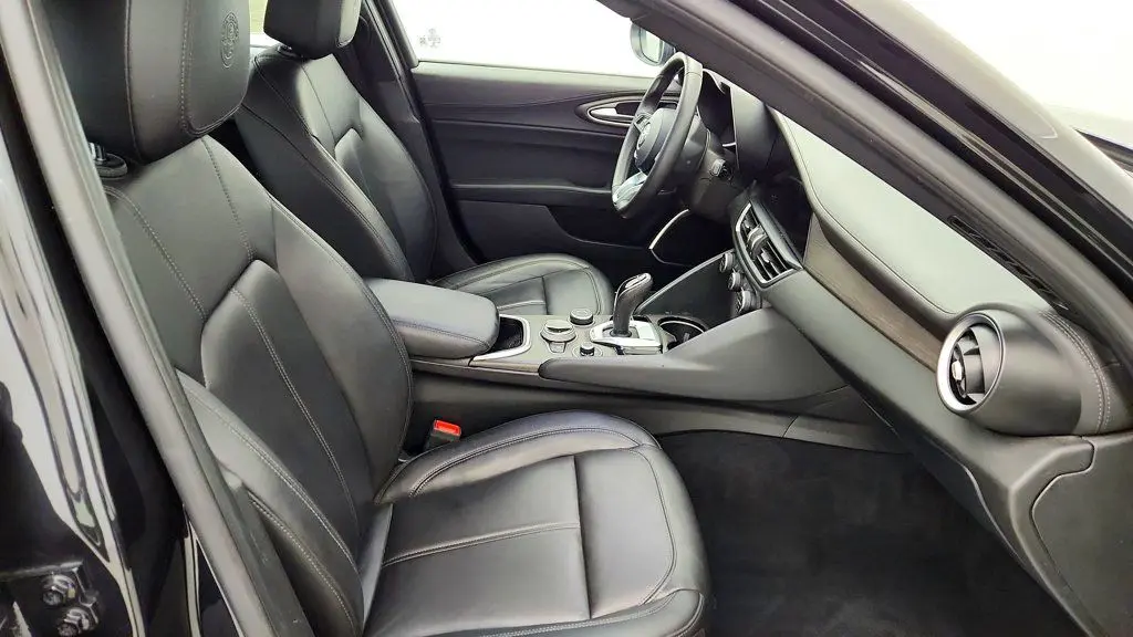 2023 Alfa Romeo Giulia - $21,995