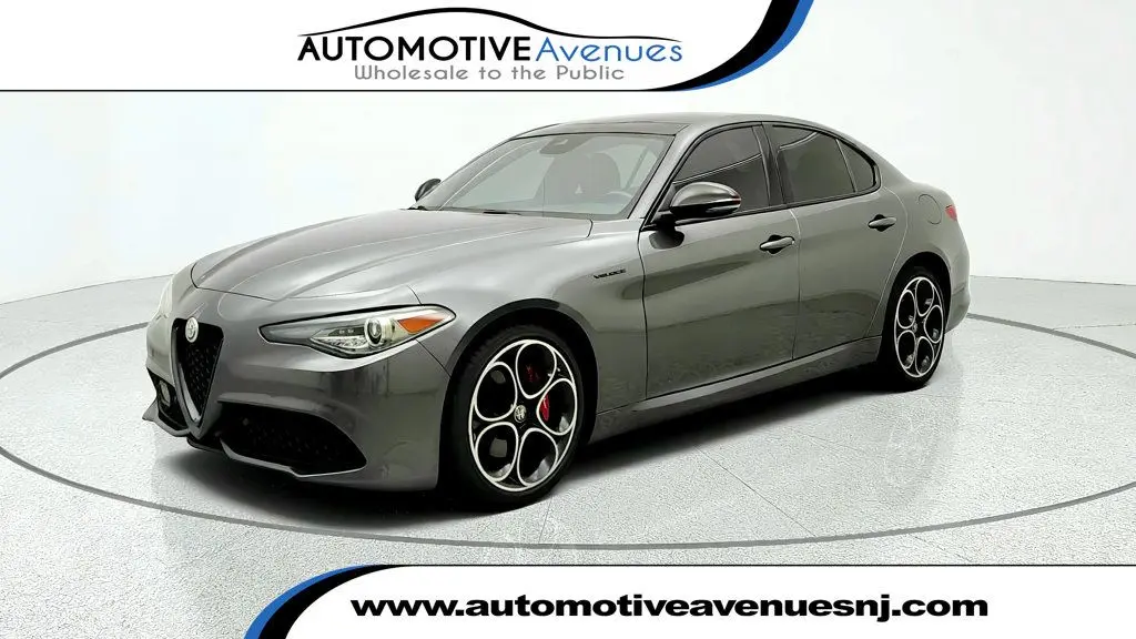 2023 Alfa Romeo Giulia - $24,995