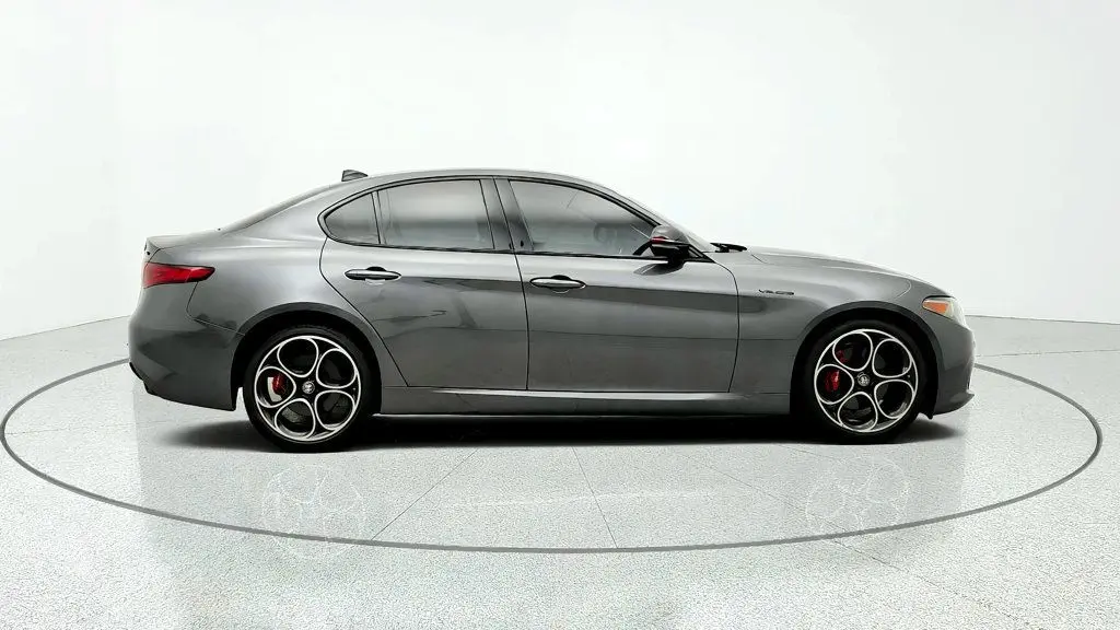 2023 Alfa Romeo Giulia - $24,995