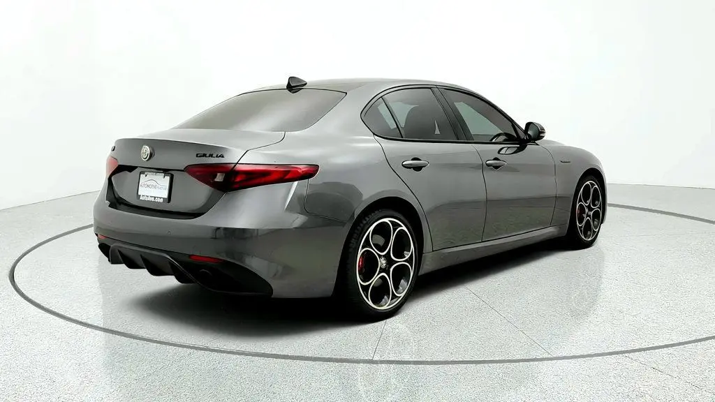 2023 Alfa Romeo Giulia - $24,995