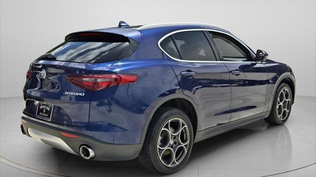 2018 Alfa Romeo Stelvio Base