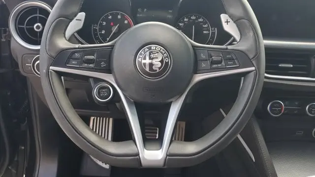 2018 Alfa Romeo Stelvio Ti Sport