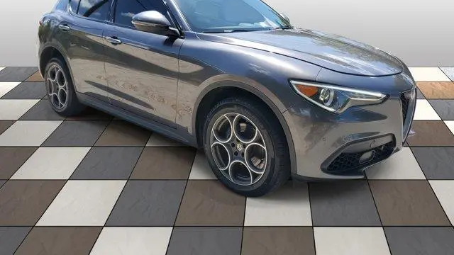2018 Alfa Romeo Stelvio Sport