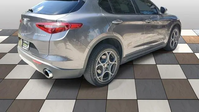 2018 Alfa Romeo Stelvio Sport