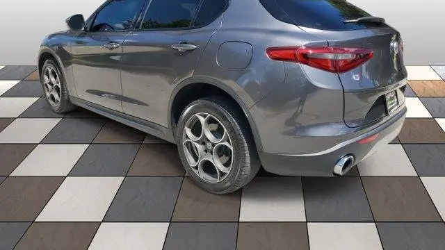 2018 Alfa Romeo Stelvio Sport