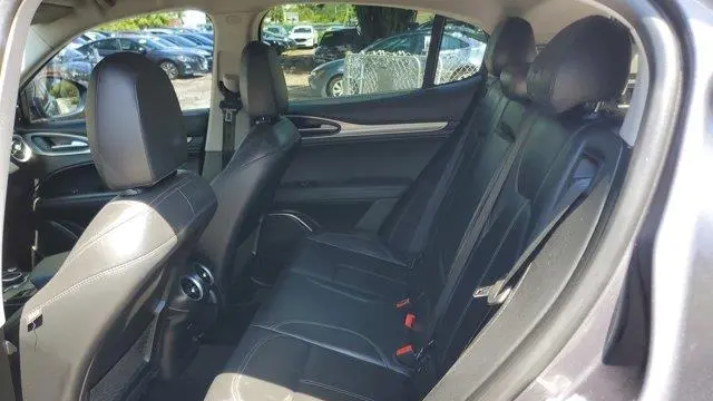 2018 Alfa Romeo Stelvio Sport