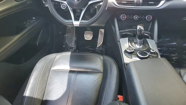 2018 Alfa Romeo Stelvio Sport