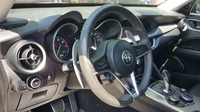 2018 Alfa Romeo Stelvio Sport
