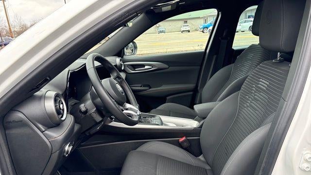 2025 Alfa Romeo Tonale Intensa