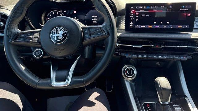 2025 Alfa Romeo Tonale Intensa