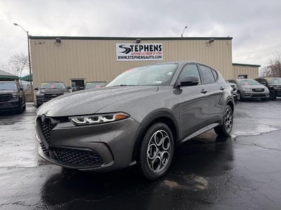 Photo of a 2025 Alfa Romeo Tonale AWD Intensa 4DR Crossover for sale