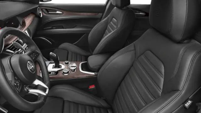2023 Alfa Romeo Stelvio Sprint