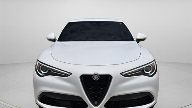 2023 Alfa Romeo Stelvio Sprint
