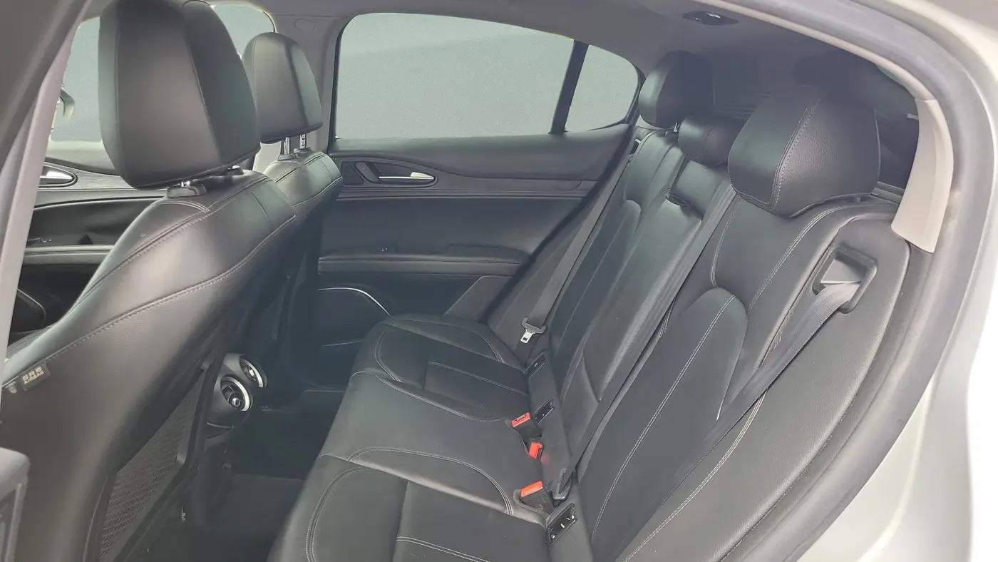 2020 Alfa Romeo Stelvio Base