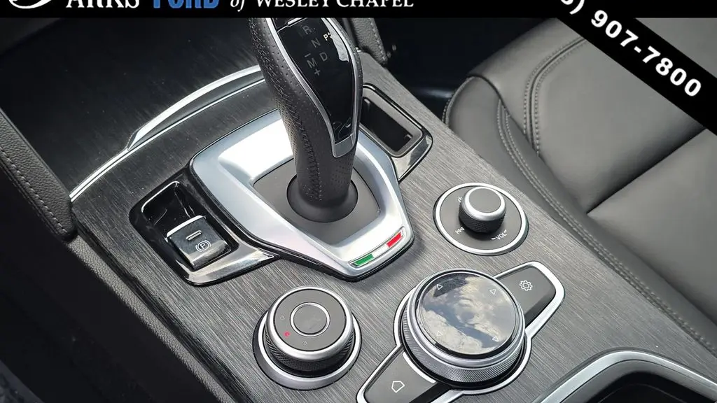 2023 Alfa Romeo Stelvio Sprint