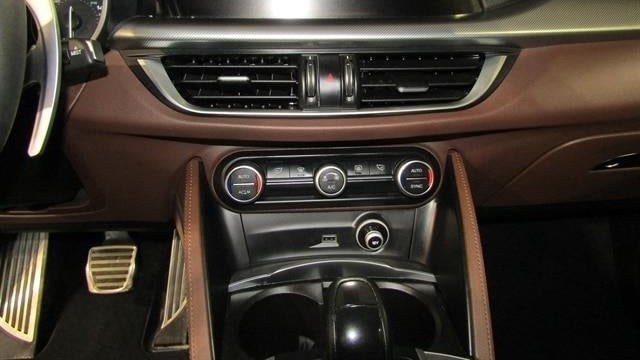2019 Alfa Romeo Stelvio Base
