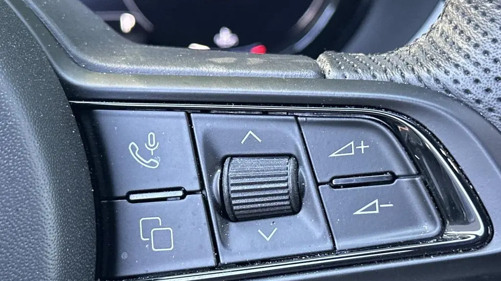 2025 Alfa Romeo Stelvio Base