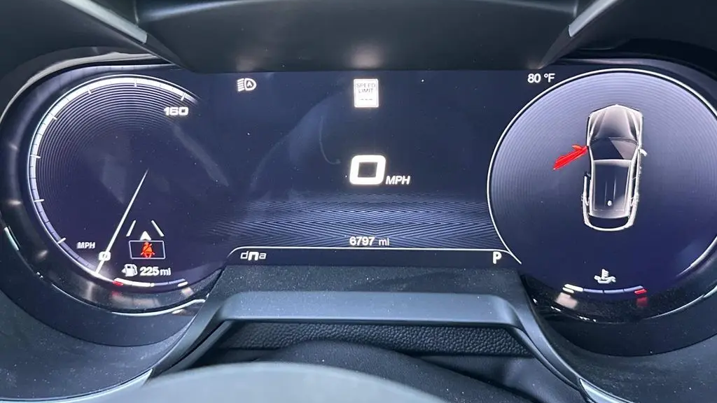 2025 Alfa Romeo Stelvio Base