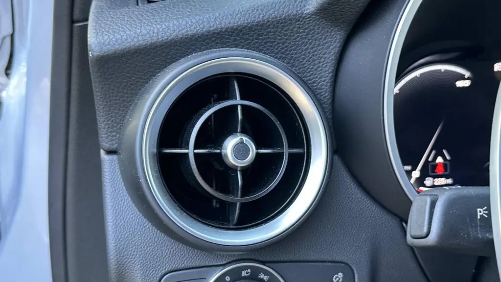 2025 Alfa Romeo Stelvio Base