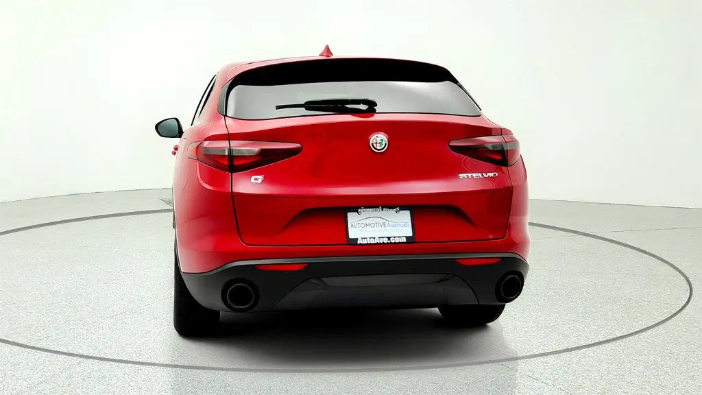 2023 Alfa Romeo Stelvio Sprint