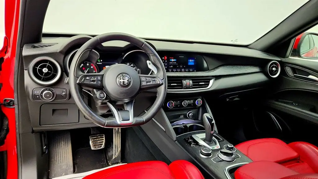 2023 Alfa Romeo Stelvio Sprint