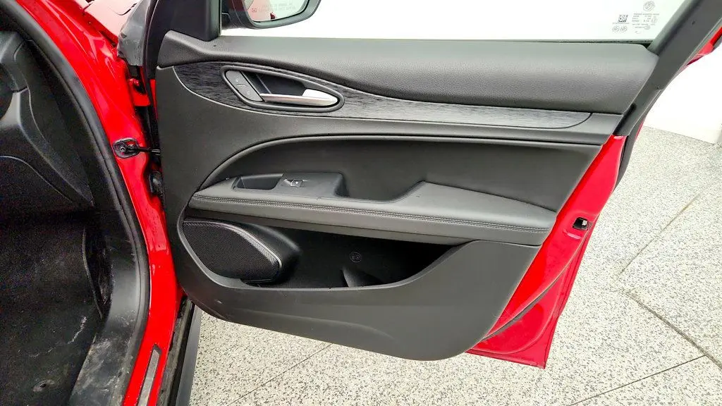 2023 Alfa Romeo Stelvio Sprint