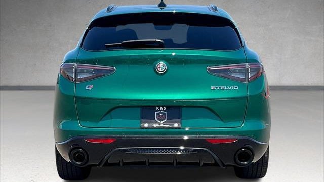 2025 Alfa Romeo Stelvio Intensa