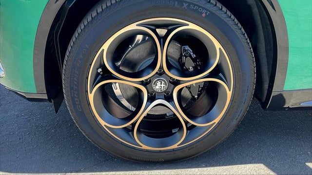 2025 Alfa Romeo Stelvio Intensa
