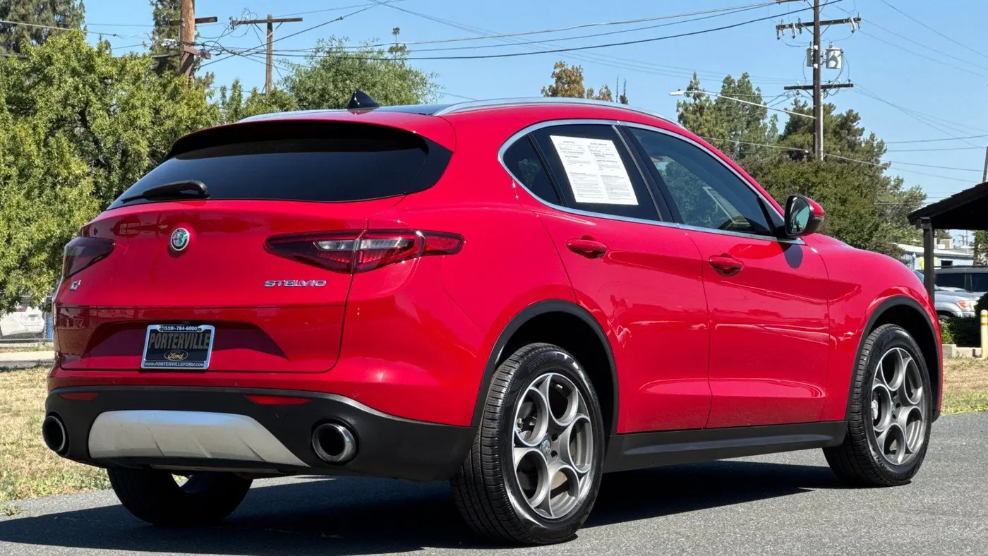2019 Alfa Romeo Stelvio Ti Sport Carbon