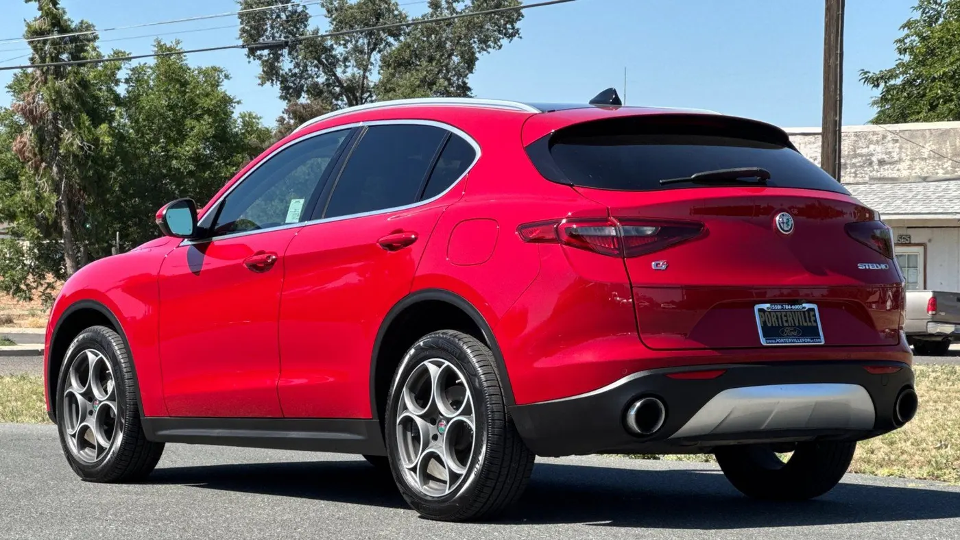 2019 Alfa Romeo Stelvio Ti Sport Carbon