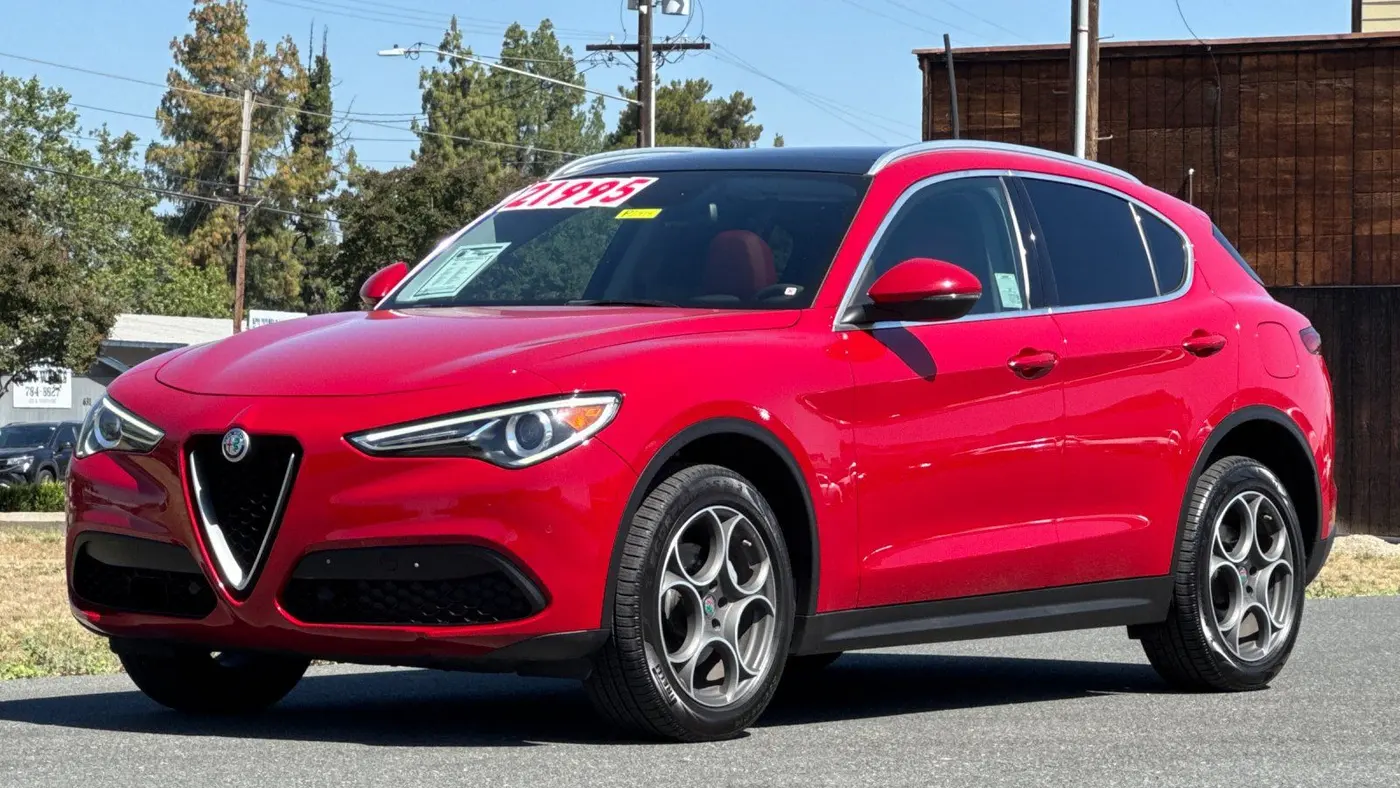 2019 Alfa Romeo Stelvio Ti Sport Carbon