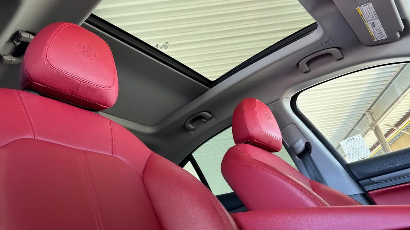 2019 Alfa Romeo Stelvio Ti Sport Carbon