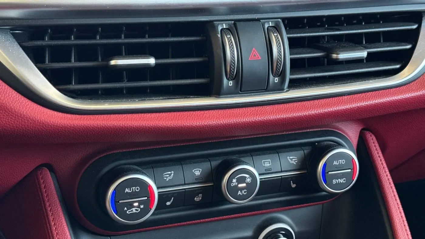 2019 Alfa Romeo Stelvio Ti Sport Carbon