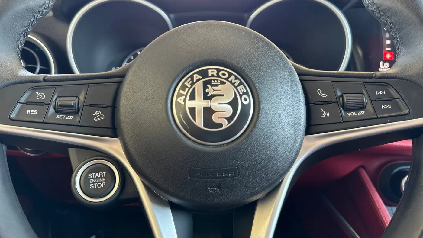 2019 Alfa Romeo Stelvio Ti Sport Carbon