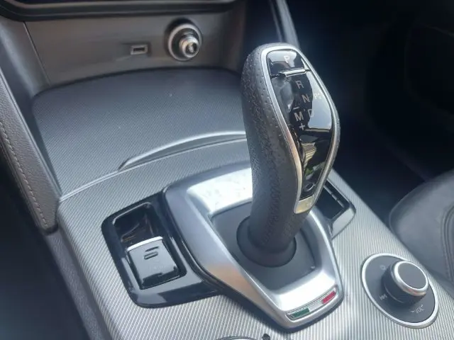 2021 Alfa Romeo Stelvio - $14,994