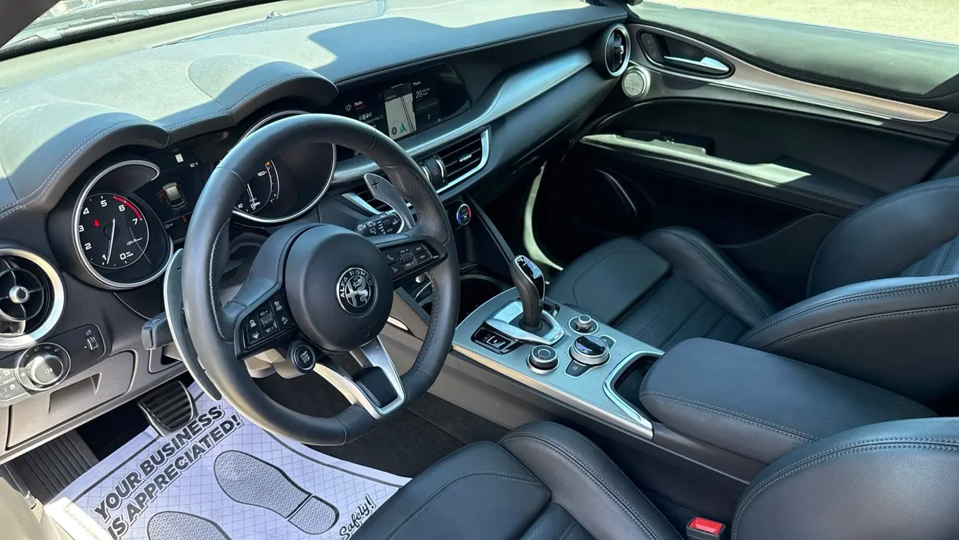 2023 Alfa Romeo Stelvio Ti Lusso